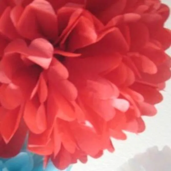 Paper Pom Pom Red 16"