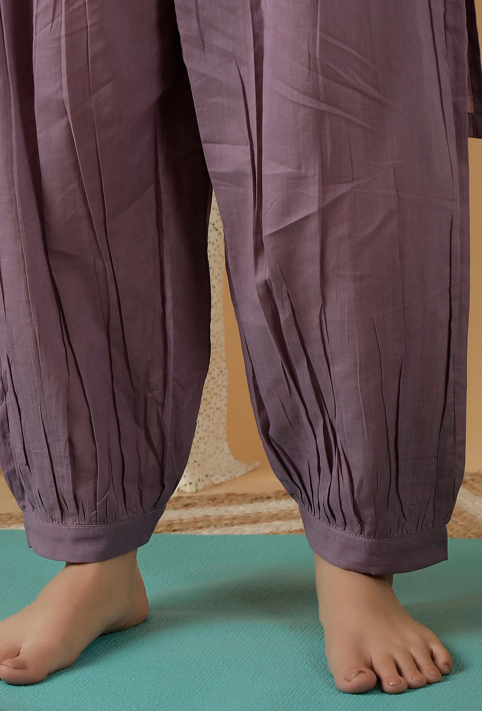 Set Of 2: Mulmul Cotton Lilac Kurta And Harem Pant Yoga Set